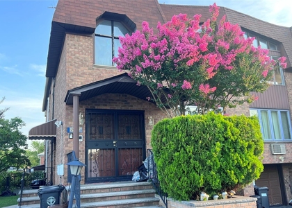 19-07 Clintonville Street - Photo 1
