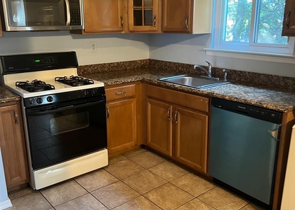 1105 N Oaks Boulevard N - Photo 1