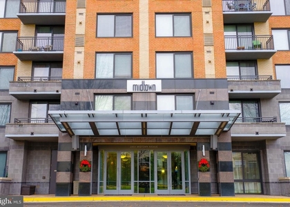 2451 Midtown Avenue - Photo 1