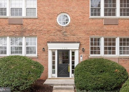 1804 W Abingdon Drive - Photo 1