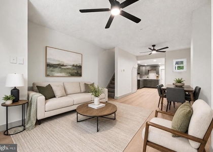 2827 Tulip Street - Photo 1