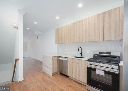 1014 S Cleveland Street - Photo 1