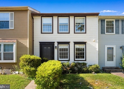 7807 Breezy Down Terrace - Photo 1
