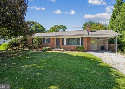 1042 S Carroll Street - Photo 1