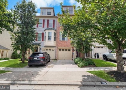 13 Bank Spring Court - Photo 1