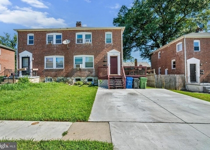 2906 Clearview Avenue - Photo 1