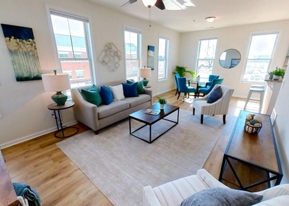 801 Mapleton Avenue - Photo 1