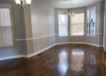 6315 S Eberhart Avenue - Photo 1