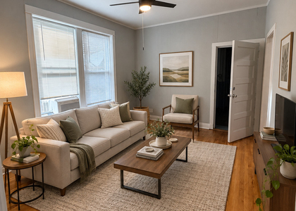 2607 W Iowa Street - Photo 1