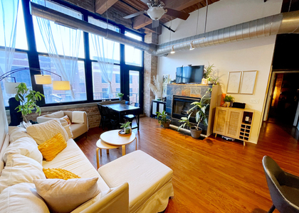 1500 W Monroe Street - Photo 1