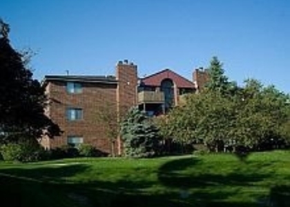 1340 Brook Street - Photo 1