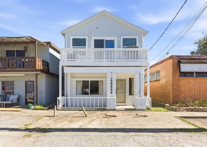 313 Grand Avenue - Photo 1