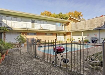 3703 Roseland Street - Photo 1