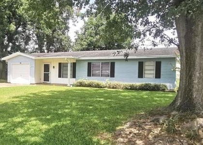 2524 Central Boulevard - Photo 1