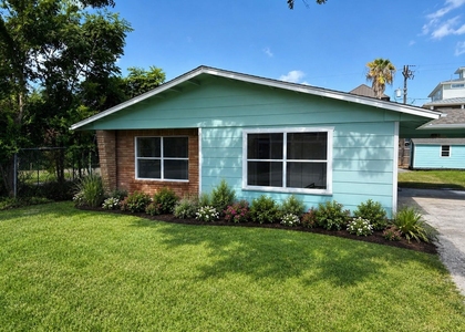 529 E Shore Drive - Photo 1