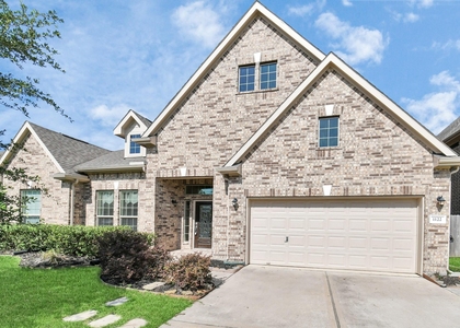 1122 Boxwood Place - Photo 1