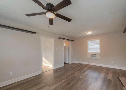 1511 Scharpe Street - Photo 1
