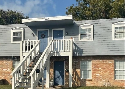 1502 Oleander - Photo 1