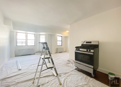 East 63 Street - Photo 1