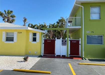 7224 1/2 Coquina Way - Photo 1