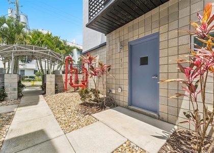 5008 S Macdill Avenue - Photo 1
