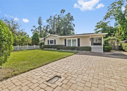 6914 N Lynn Avenue - Photo 1