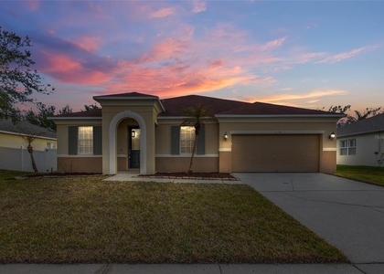 10354 Stratford Pointe Avenue - Photo 1