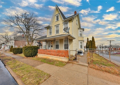303 W Lincoln Street - Photo 1