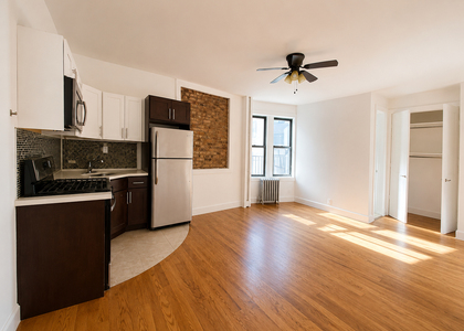 60 Clarkson Avenue - Photo 1