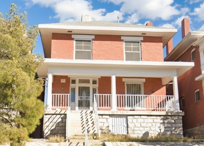 515 W Missouri Avenue - Photo 1