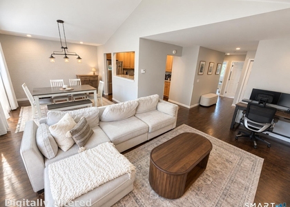 97 Richards Avenue - Photo 1