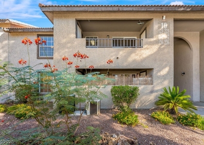 2606 S Durango Drive - Photo 1