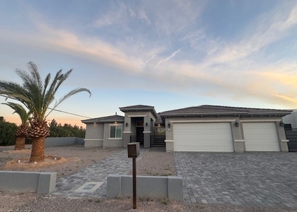 197 E Shelbourne Avenue - Photo 1