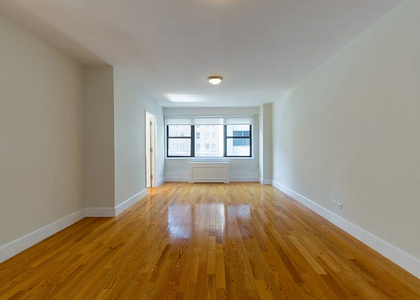 141 East 33rd Street - Photo 1