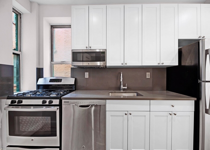 West 45th Street - Photo 1