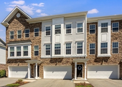 30 Colgate Dr - Photo 1