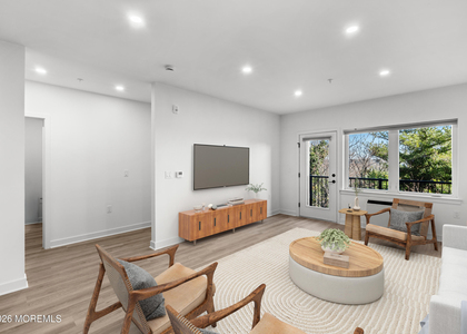 180 Morris Avenue - Photo 1