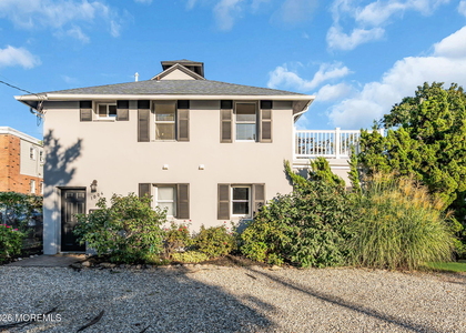 1004 Grand Avenue - Photo 1