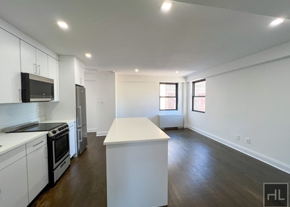 E 16 St - Photo 1