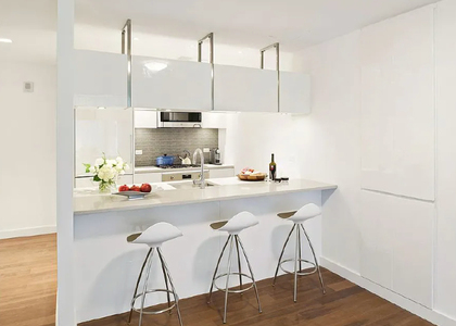 Second Avenue - Photo 1