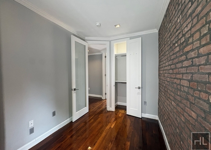 2 Avenue - Photo 1