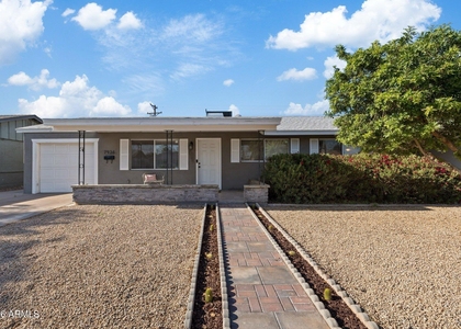 7936 E Moreland Street - Photo 1