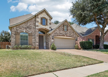 1910 Bentwood Court - Photo 1