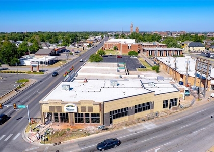 2401 N Classen Boulevard - Photo 1