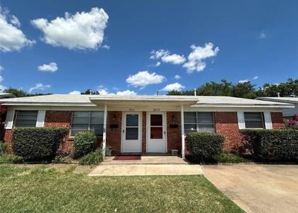 2011 Delaware Lane - Photo 1