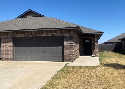 1846 Cypress Lane - Photo 1