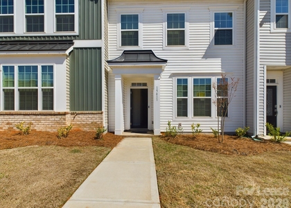15611 Country House Street - Photo 1