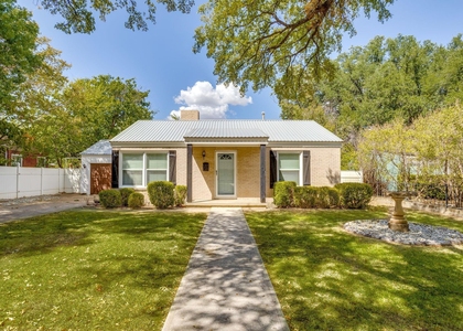 6404 Malvey Avenue - Photo 1