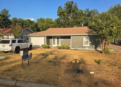 705 Vine Street - Photo 1