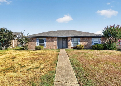 1029 Field Trail Drive - Photo 1